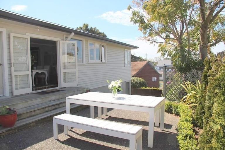 Photo of property in 2 Ferndown Close, Brookfield, Tauranga, 3110