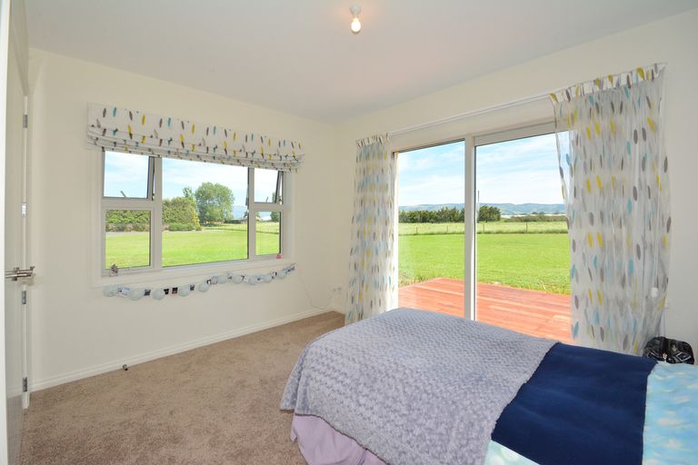 Photo of property in 100 Wingatui Road, Mosgiel, 9024