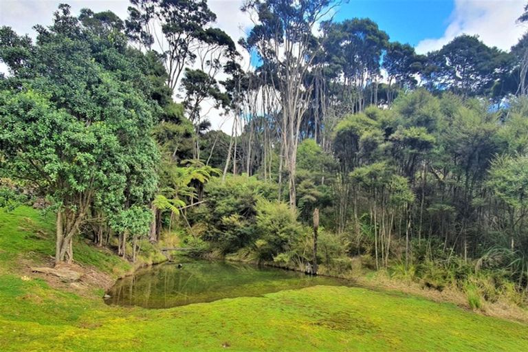 Photo of property in 14 Yelash Road, Massey, Auckland, 0614