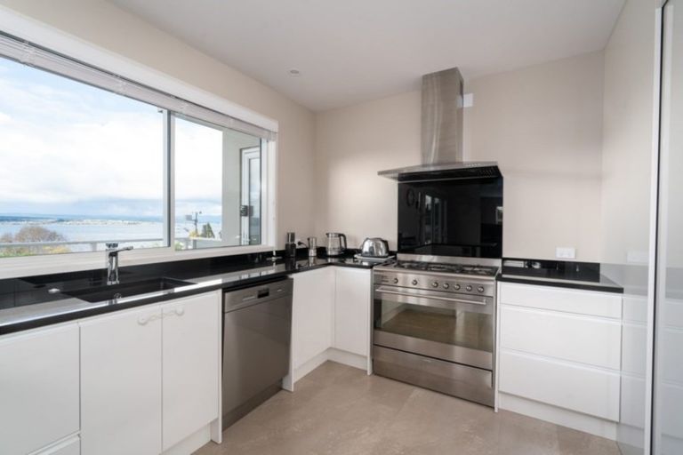 Photo of property in 3b Isobel Street, Acacia Bay, Taupo, 3330