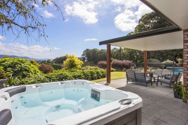 Photo of property in 215 Ongare Point Road, Tahawai, 3170