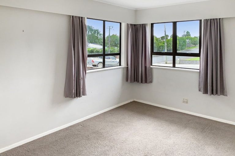 Photo of property in 18 Chester Street, Levin, 5510