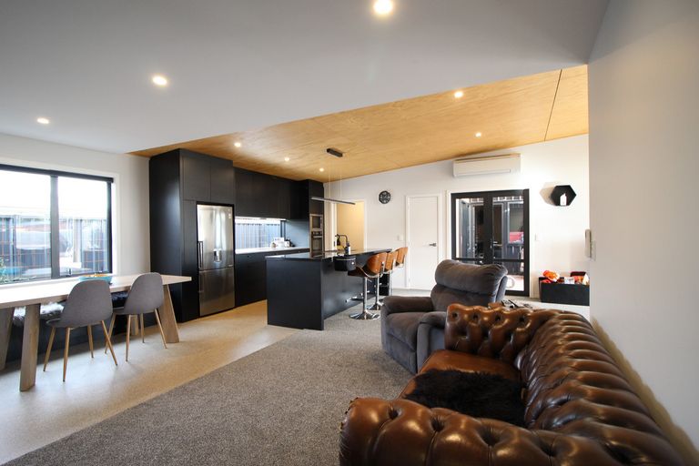 Photo of property in 74 Larch Crescent, Alexandra, 9320