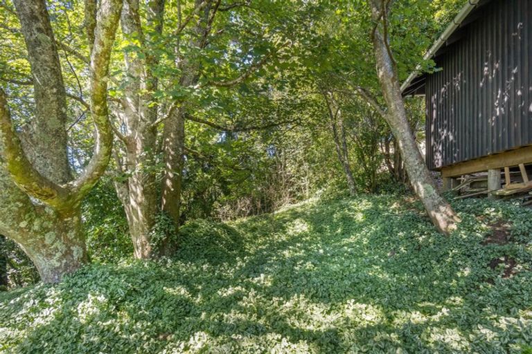 Photo of property in 1 Broadleaf Lane, Heathcote Valley, Christchurch, 8081