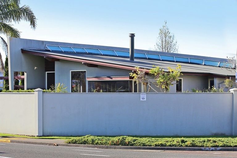 Photo of property in 207 Avenue Road, Greenmeadows, Napier, 4112