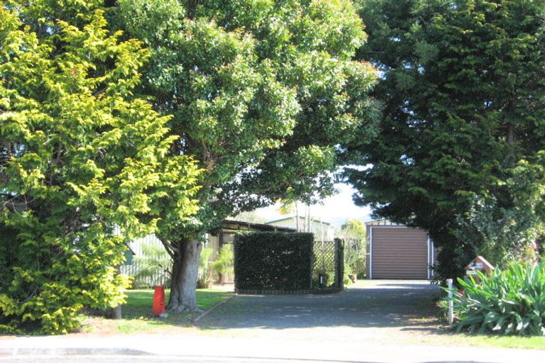 Photo of property in 6a Annette Place, Whitianga, 3510