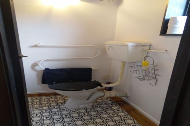 Photo of property in 2 Sea Vista Drive, Pukerua Bay, 5026