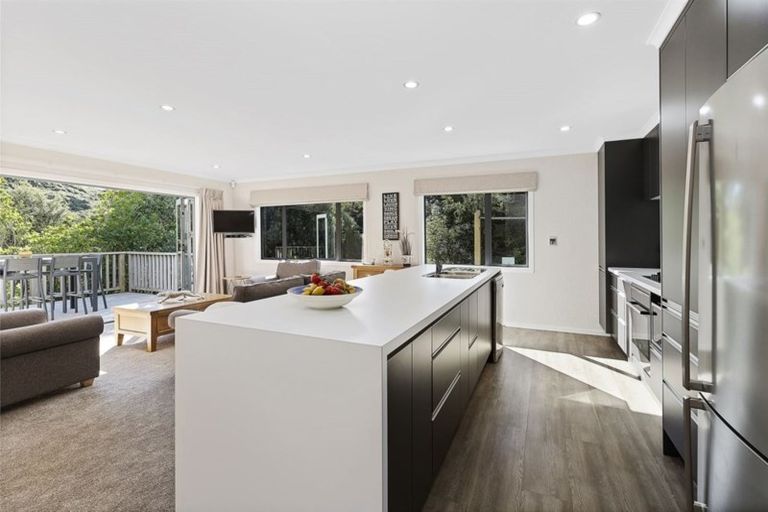 Photo of property in 11 Deptford Lane, Whitby, Porirua, 5024