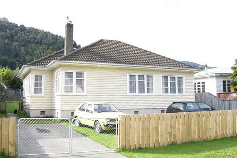Photo of property in 215 Kawai Street South, Nelson South, Nelson, 7010
