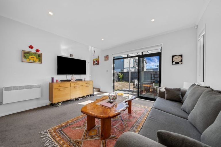 Photo of property in 12 Hoiho Road, Pukekohe, 2120