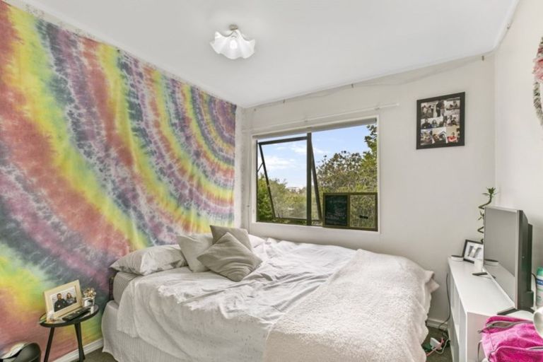 Photo of property in 22 Waiora Road, Stanmore Bay, Whangaparaoa, 0932