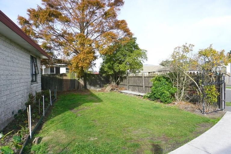Photo of property in 57 Kuaka Crescent, Bromley, Christchurch, 8062