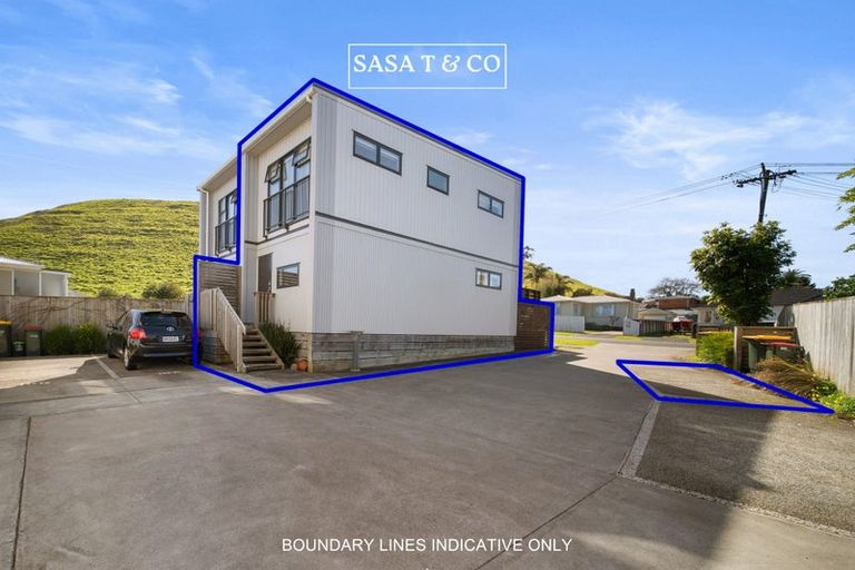 Photo of property in 2/16 Putini Road, Mangere Bridge, Auckland, 2022