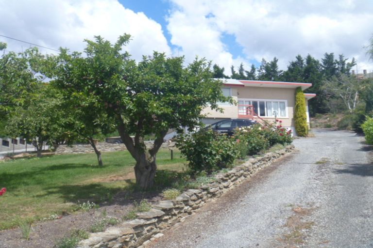 Photo of property in 15 Athenry Road, Bridge Hill, Alexandra, 9320