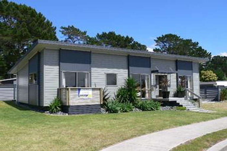 Photo of property in 35 Oceanair Drive, Pauanui, Hikuai, 3579