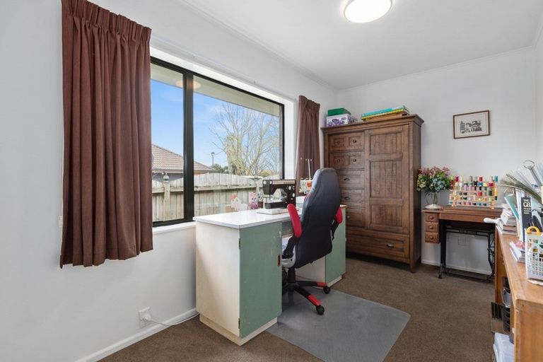 Photo of property in 27 Halcione Close, Flagstaff, Hamilton, 3210
