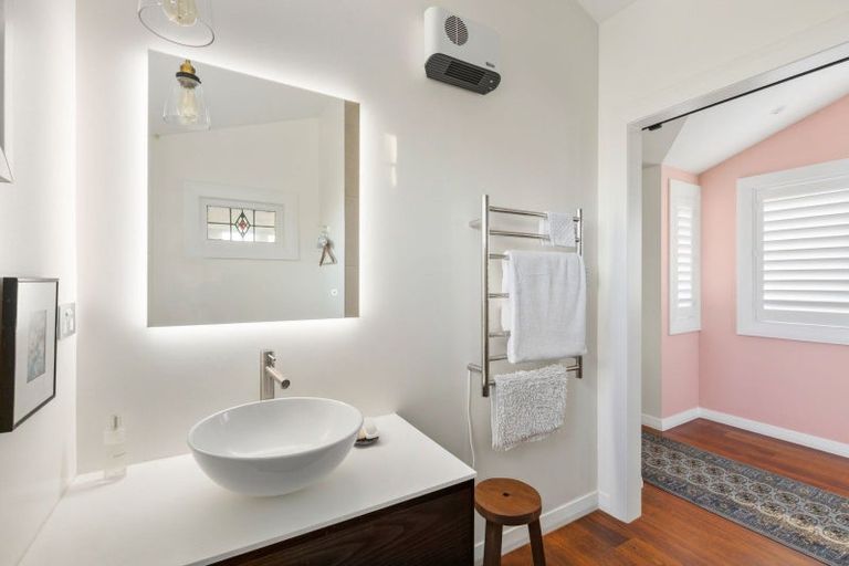 Photo of property in 81 Hall Street, Cambridge, 3434