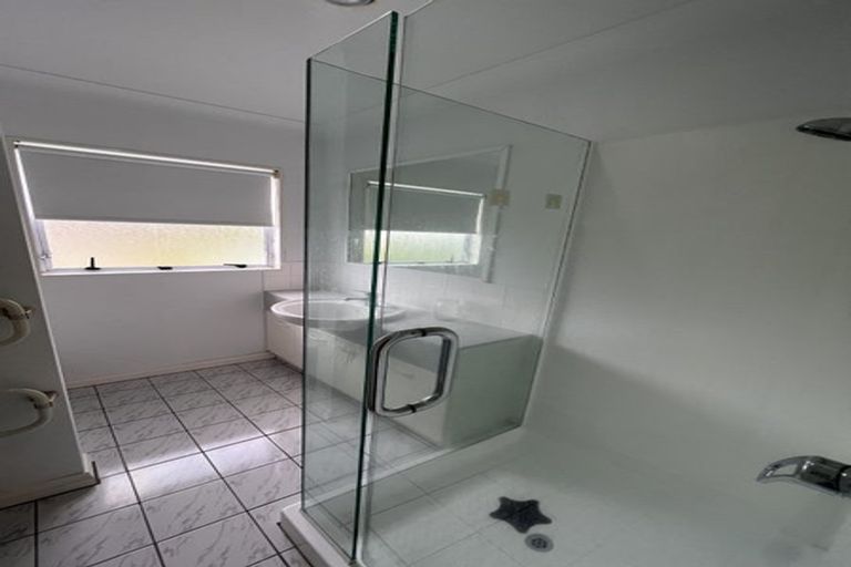 Photo of property in 111 Wheturangi Road, Greenlane, Auckland, 1051