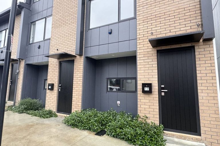 Photo of property in 19 Parkwood Avenue, Westgate, Auckland, 0614