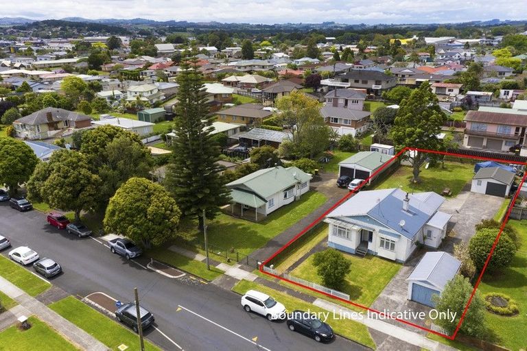 Photo of property in 102 Victoria Street, Pukekohe, 2120