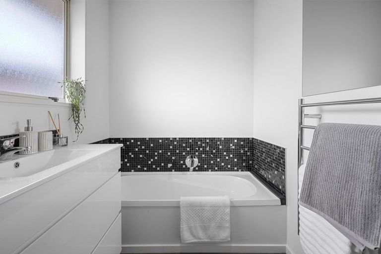 Photo of property in 28 Hume Street, Sydenham, Christchurch, 8023