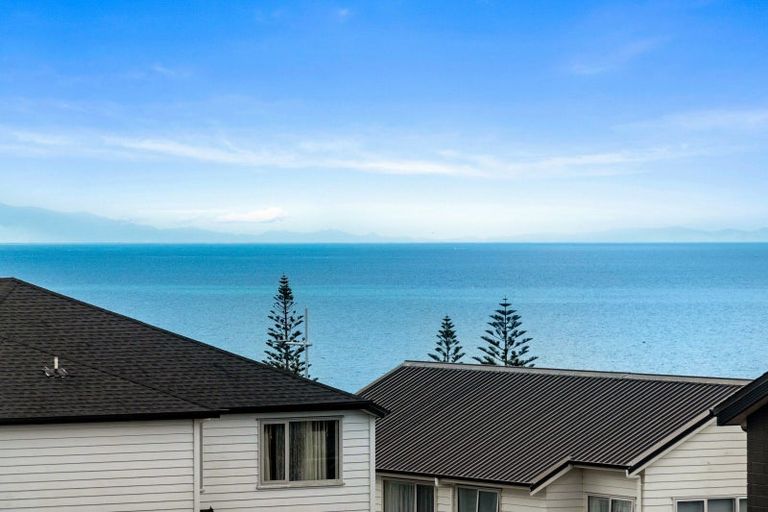 Photo of property in 53 Bearing Parade, Long Bay, Auckland, 0630