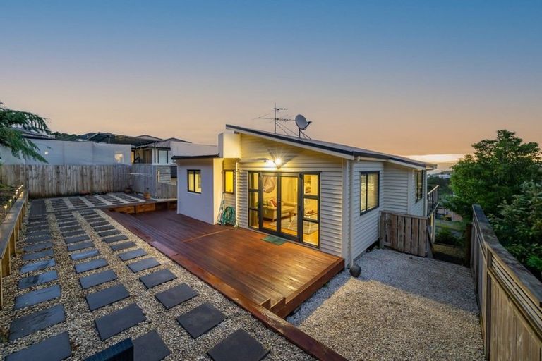 Photo of property in 93 Cedar Street, Maungaraki, Lower Hutt, 5010