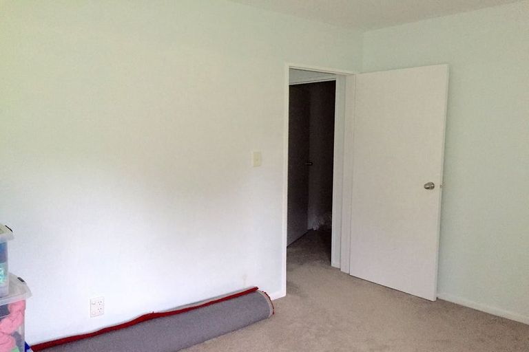 Photo of property in 2 Shirley Road, Parau, Auckland, 0604