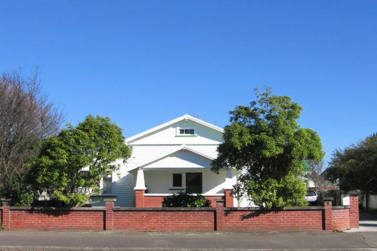 Photo of property in 8 Ward Street, Palmerston North, 4410