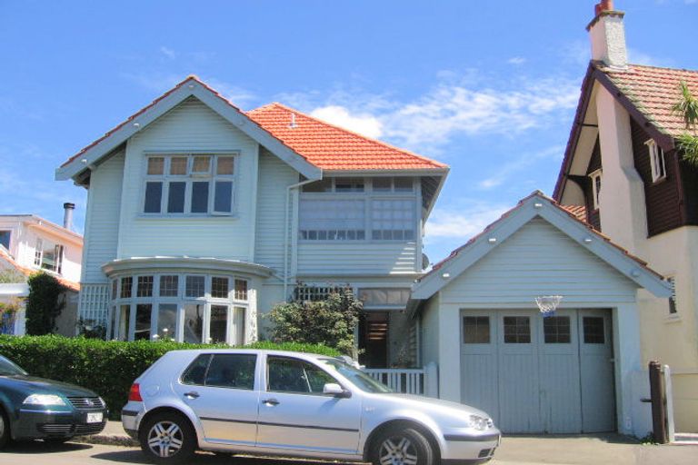 Photo of property in 4 Mariri Road, Kelburn, Wellington, 6012