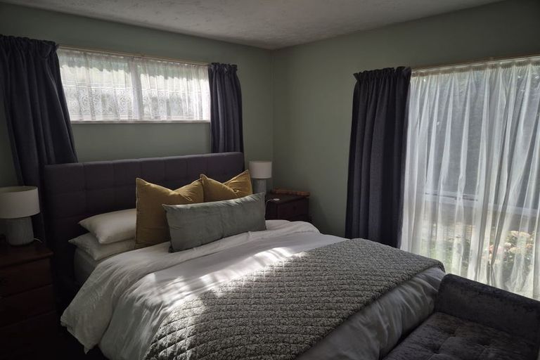 Photo of property in 73 Arcon Drive, Broomfield, Christchurch, 8042