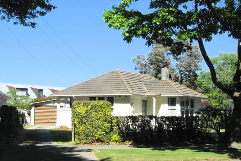 Photo of property in 49 Guildford Street, Burnside, Christchurch, 8053