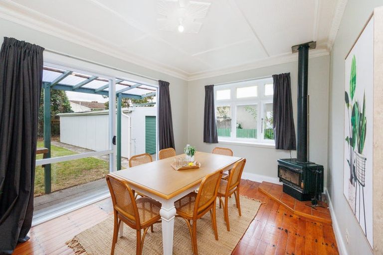 Photo of property in 8 Guy Avenue, Takaro, Palmerston North, 4410