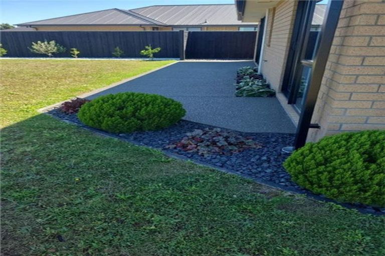 Photo of property in 7 Deans Place, Amberley, 7410