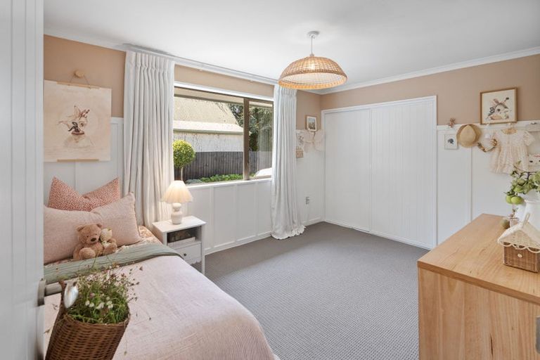 Photo of property in 44 Hawthornden Road, Avonhead, Christchurch, 8042