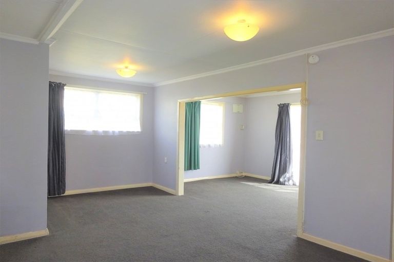 Photo of property in 36 Pratt Avenue, Foxton Beach, Foxton, 4815