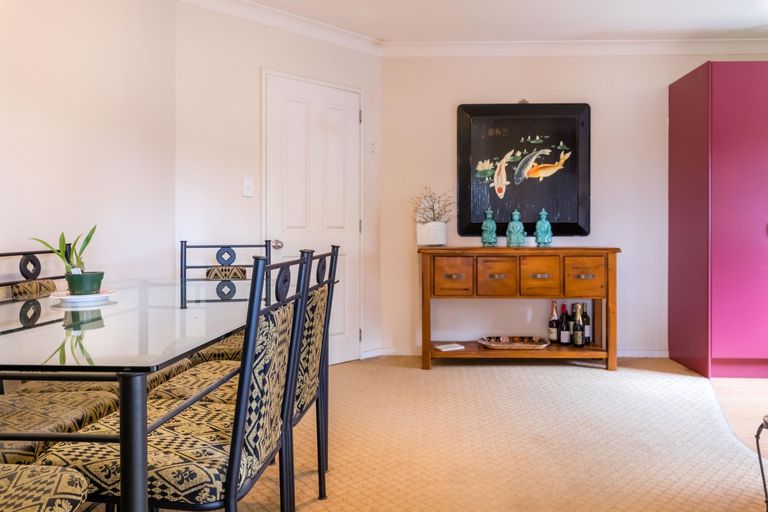 Photo of property in 108n Colwill Road, Massey, Auckland, 0614