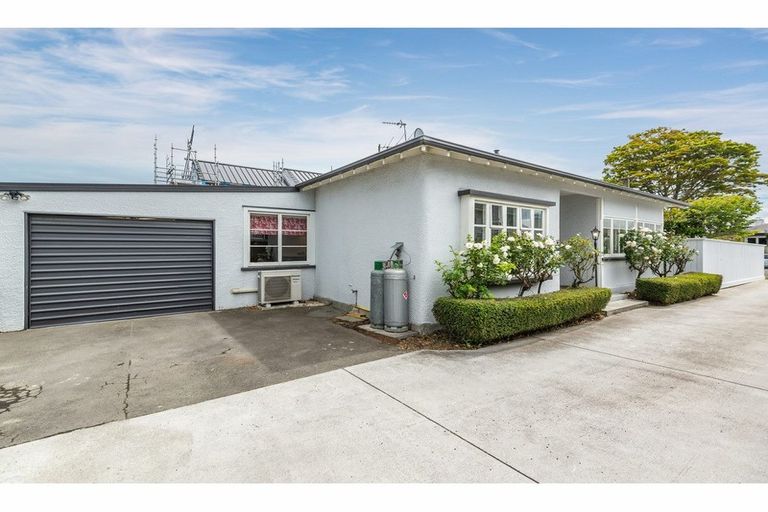 Photo of property in 52 Hawkesbury Avenue, St Albans, Christchurch, 8014