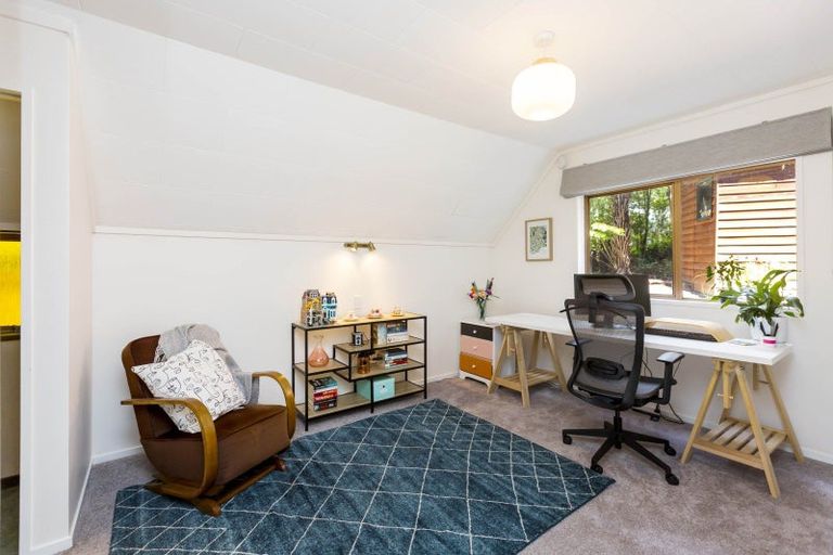 Photo of property in 19 Freemans Way, Pinehaven, Upper Hutt, 5019