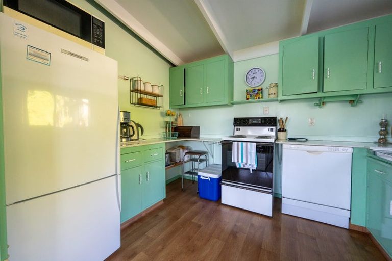 Photo of property in 35 Kingfisher Road, Takamatua, 7581