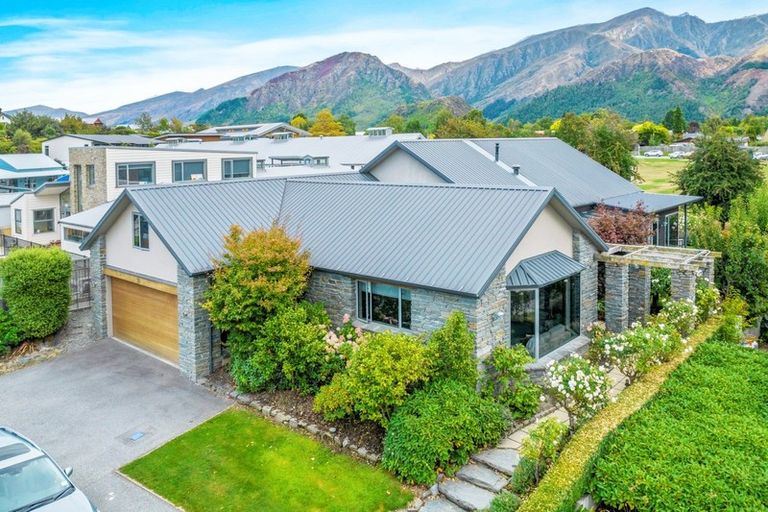 Photo of property in 116 Cotter Avenue, Arrowtown, 9302