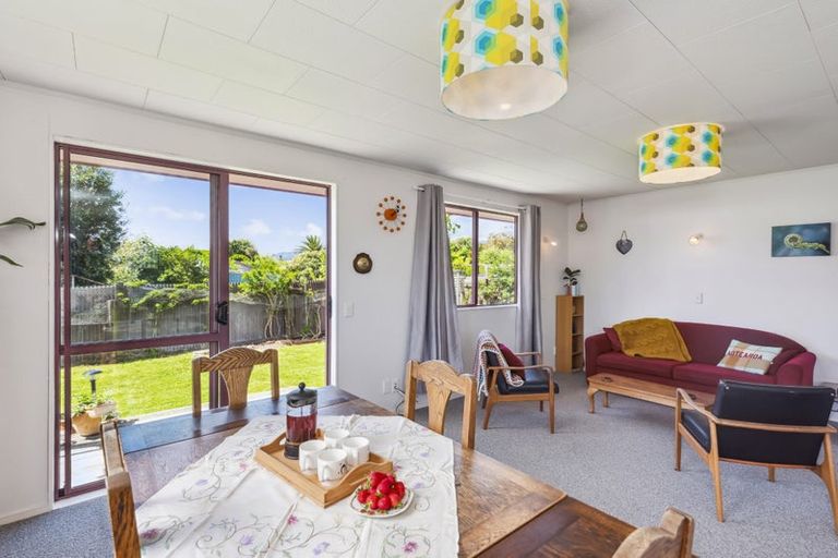 Photo of property in 13 Rauparaha Street, Waikanae Beach, Waikanae, 5036