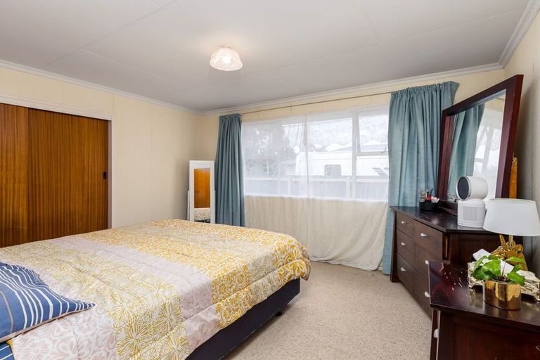 Photo of property in 20 Paul Street, Waimate, 7924