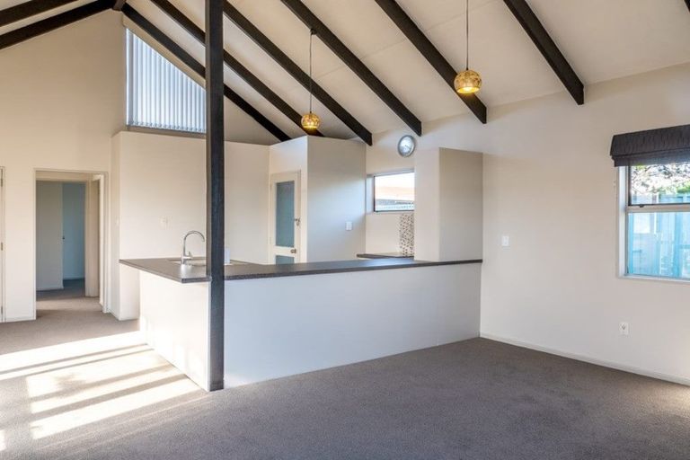 Photo of property in 180a Cornfoot Street, Castlecliff, Whanganui, 4501