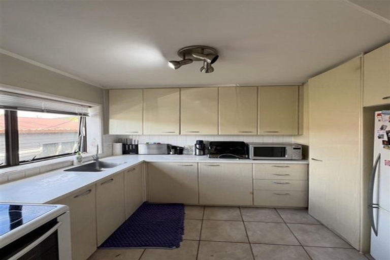Photo of property in 45b Kurnell Drive, Botany Downs, Auckland, 2010