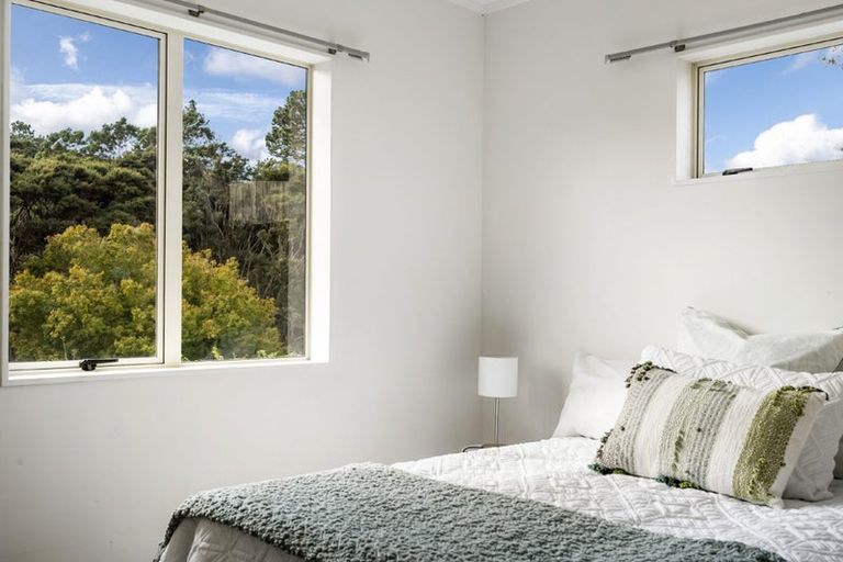 Photo of property in 66 Spinella Drive, Bayview, Auckland, 0629