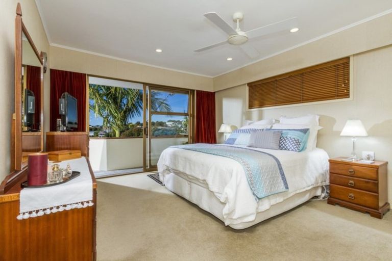 Photo of property in 1/88 Hebron Road, Waiake, Auckland, 0630