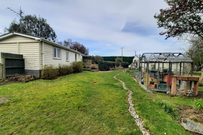 Photo of property in 260 Jacks Hill Road, Te Houka, Balclutha, 9273