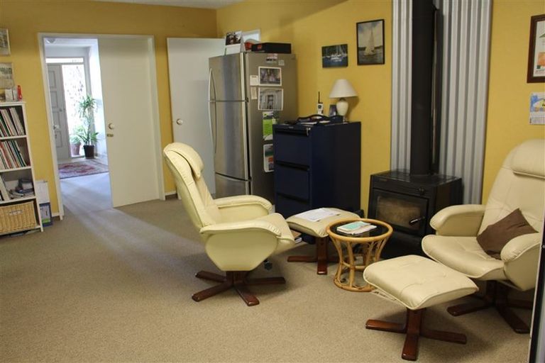 Photo of property in 5 Seaview Crescent, Picton, 7220