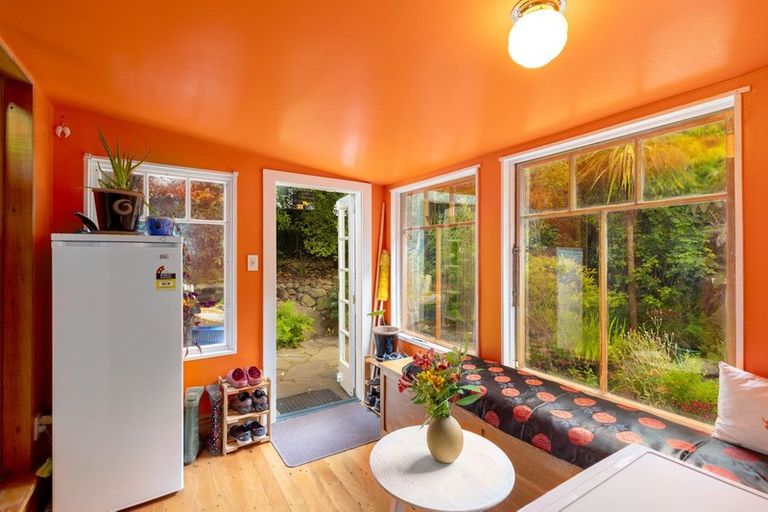 Photo of property in 38 Voelas Road, Lyttelton, 8082